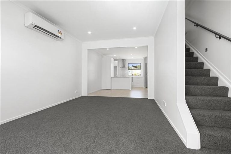 Photo of property in 24 Gilbert Hall Way, Swanson, Auckland, 0614