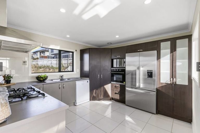 Photo of property in 19 Milford Street, Aotea, Porirua, 5024