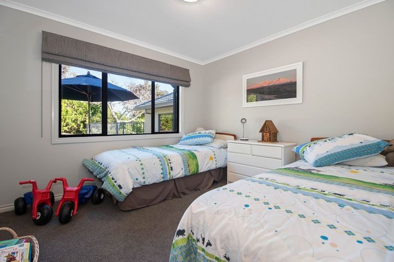 Photo of property in 35 Greenfield Drive, Western Heights, Hamilton, 3200