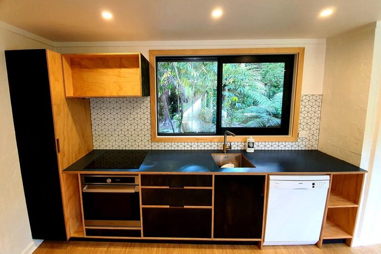 Photo of property in 48 Awarua Road, Otatara, Invercargill, 9879