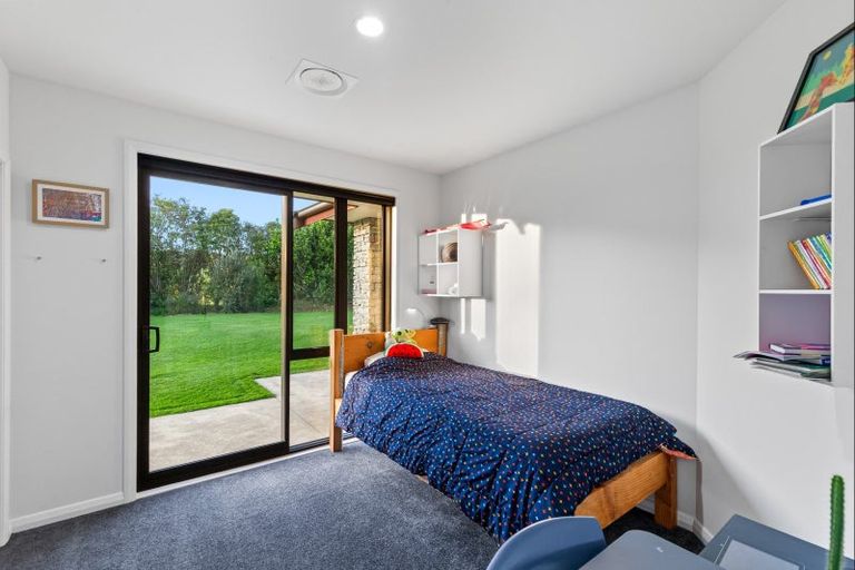 Photo of property in 111 Muhunoa Road East, Ohau, Levin, 5570