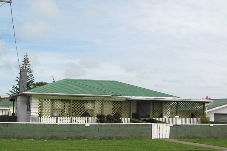 Photo of property in 81 Blake Street, Waitara, 4320