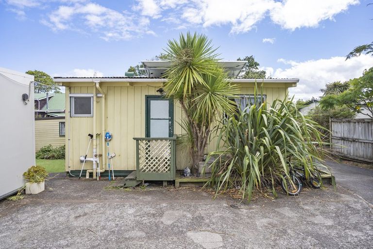 Photo of property in 3/176 Henderson Valley Road, Henderson, Auckland, 0612