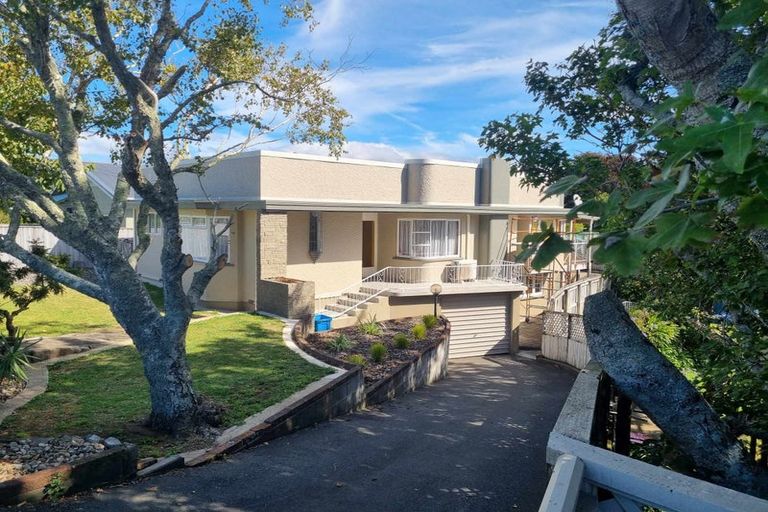 Photo of property in 8 Mahoe Street, Strandon, New Plymouth, 4312