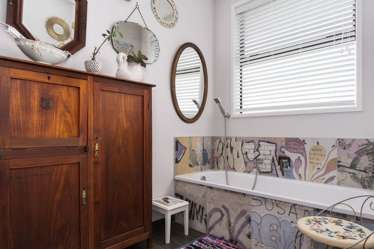 Photo of property in 49 Lakeside Terrace, Omokoroa, 3114