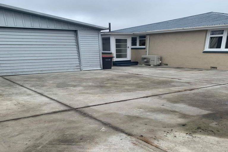 Photo of property in 61 Palmers Road, New Brighton, Christchurch, 8083