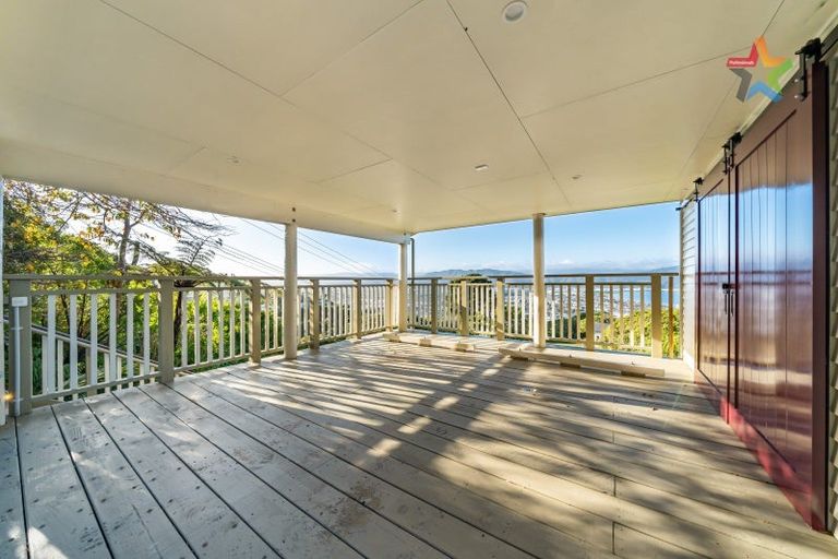 Photo of property in 34 Singers Road, Korokoro, Lower Hutt, 5012