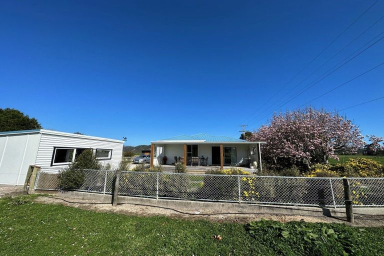 Photo of property in 14 Curries Road, Karamea, 7893