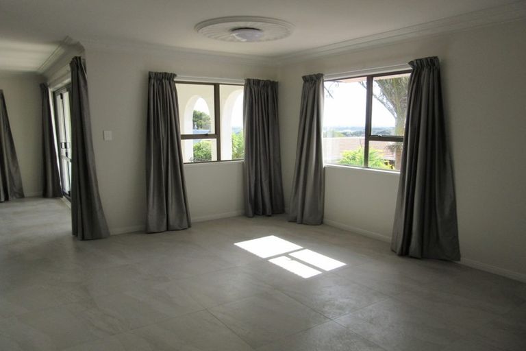 Photo of property in 13 Paulownia Place, Totara Heights, Auckland, 2105