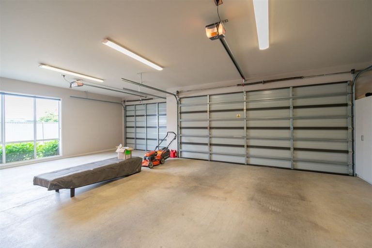 Photo of property in 140 Howden Street, Te Anau, 9600