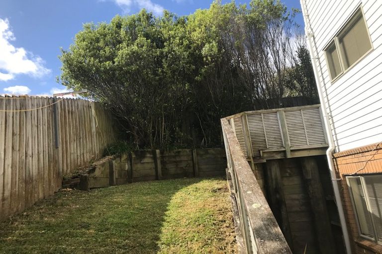 Photo of property in 41 Tiri Tiri Road, Birkdale, Auckland, 0626