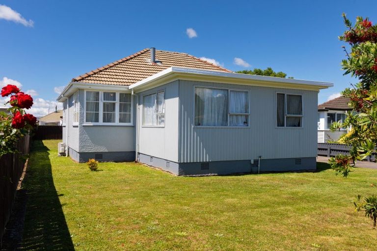 Photo of property in 10 Collett Street, Dannevirke, 4930