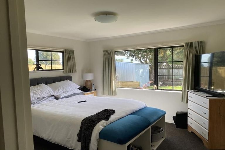 Photo of property in 11 Greenough Place, Rototuna, Hamilton, 3210