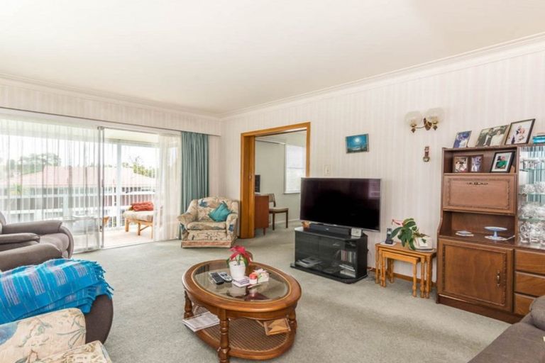 Photo of property in 125 Hutchinson Avenue, New Lynn, Auckland, 0600