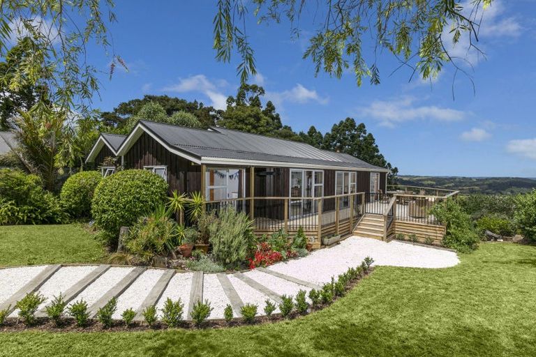 Photo of property in 3 West Road, Kaukapakapa, 0873