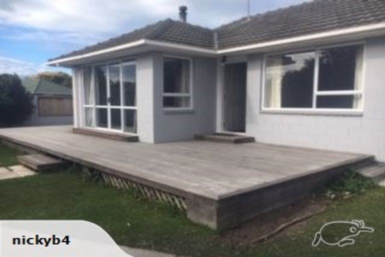 Photo of property in 11 Thurso Place, New Brighton, Christchurch, 8083