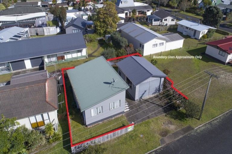 Photo of property in 103 Susan Street, Whangamata, 3620