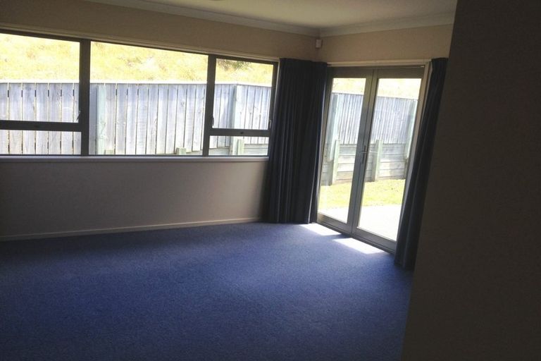 Photo of property in 76 Erlestoke Crescent, Churton Park, Wellington, 6037