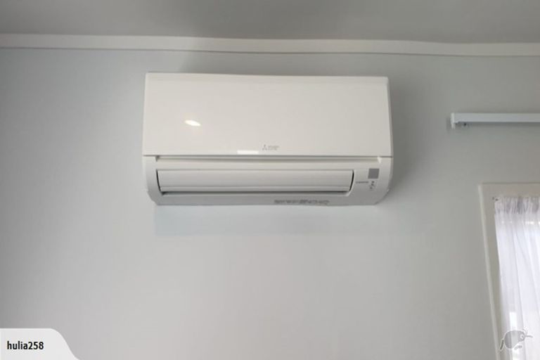 Photo of property in 1/11 Broadview Place, Howick, Auckland, 2014