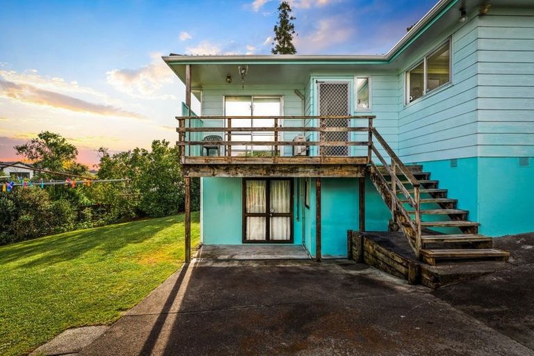 Photo of property in 18 Peterhouse Place, West Harbour, Auckland, 0618