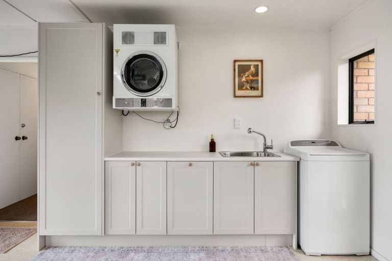 Photo of property in 111 Hall Street, Cambridge, 3434