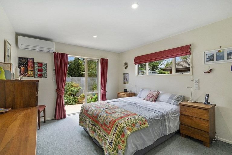 Photo of property in 150a Avonhead Road, Avonhead, Christchurch, 8042