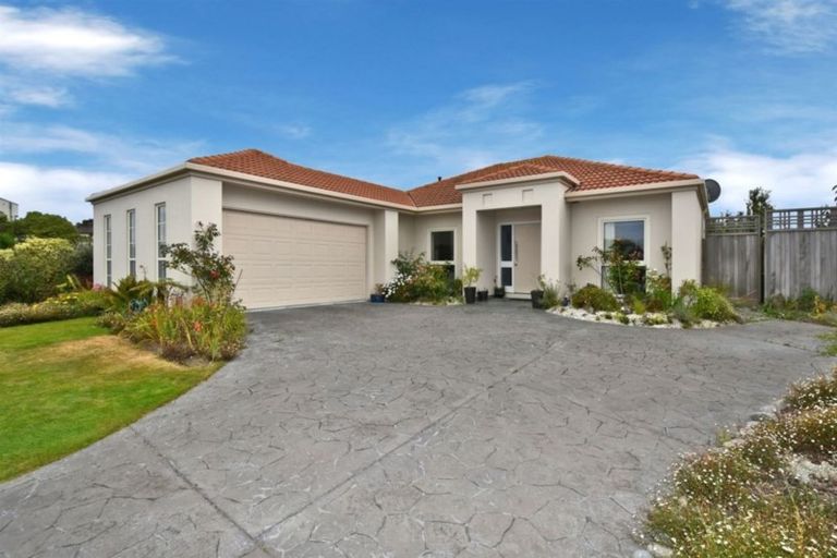 Photo of property in 6 Primula Place, Waimairi Beach, Christchurch, 8083