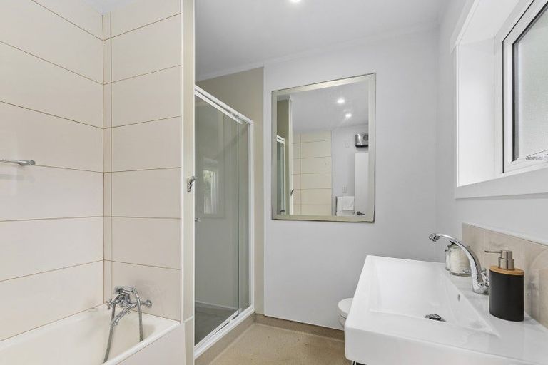 Photo of property in 17 Garfield Street, Brooklyn, Wellington, 6021