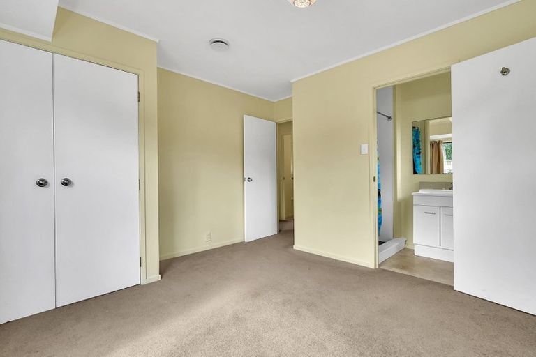 Photo of property in 40a Woodside Road, Massey, Auckland, 0614