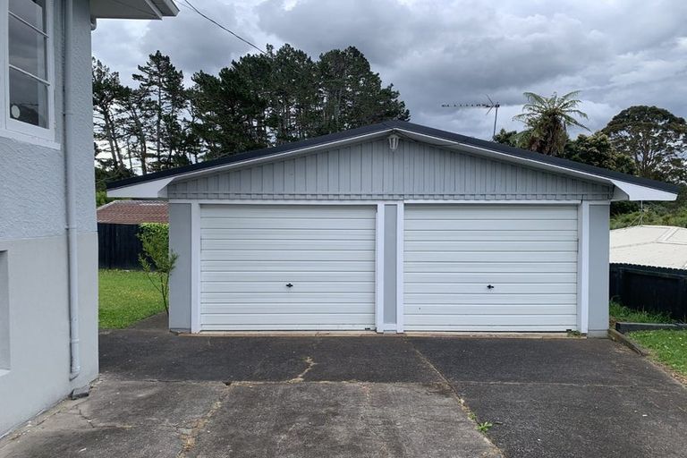 Photo of property in 1/38 Eastglen Road, Glen Eden, Auckland, 0602