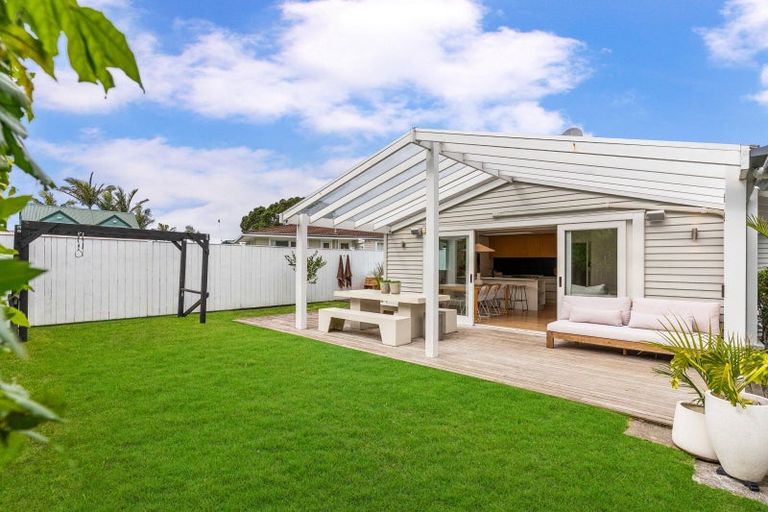 Photo of property in 15 David Street, Bayswater, Auckland, 0622