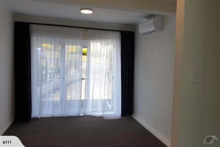 Photo of property in 3/2 Scarboro Terrace, Murrays Bay, Auckland, 0630
