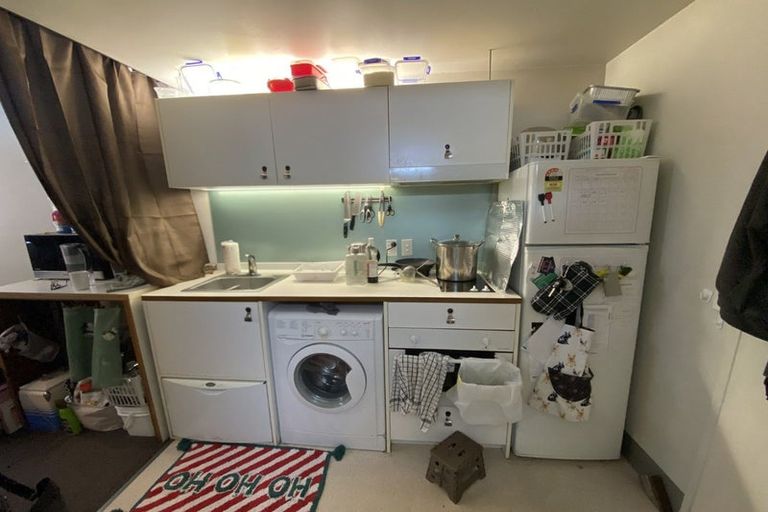 Photo of property in Urbane Apartments, 35/29 Webb Street, Mount Cook, Wellington, 6011