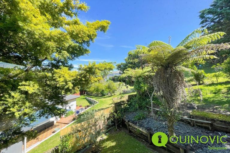 Photo of property in 13 Wanita Place, Totara Vale, Auckland, 0629