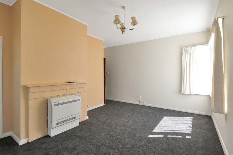 Photo of property in 27 Mitchell Street, Epuni, Lower Hutt, 5011