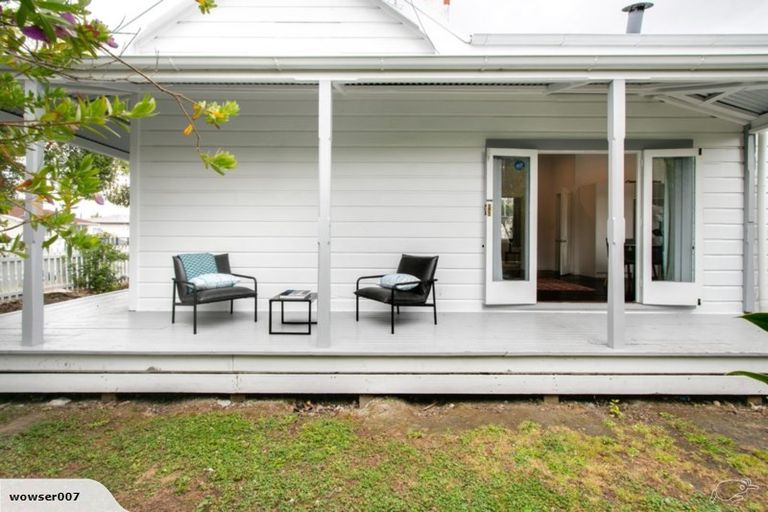 Photo of property in 423 Saint Aubyn Street West, Hastings, 4122