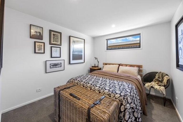 Photo of property in 42 Obelisk Street, Wanaka, 9305