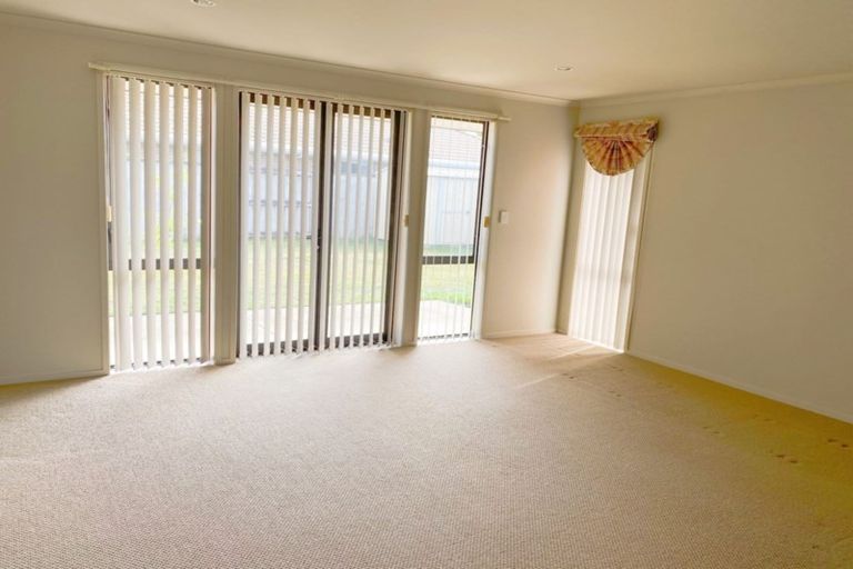 Photo of property in 18 Winchester Place, Rototuna North, Hamilton, 3210