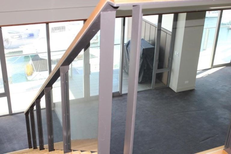 Photo of property in Clyde Quay Wharf, 3b/5 Clyde Quay Wharf, Te Aro, Wellington, 6011