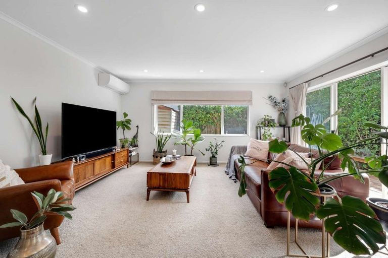 Photo of property in 1/14 Casabella Court, Northpark, Auckland, 2013