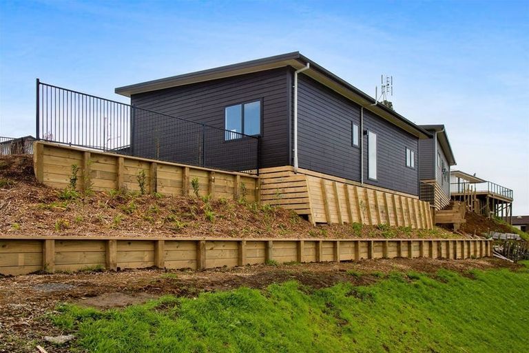 Photo of property in 5 Hinz Lane, Bell Block, New Plymouth, 4312