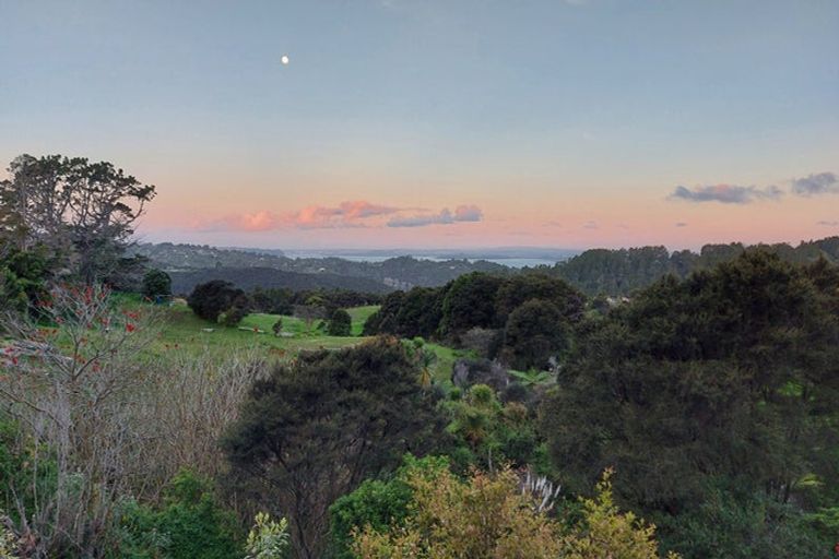 Photo of property in 23 Laingfield Terrace, Laingholm, Auckland, 0604