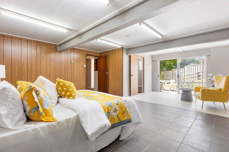 Photo of property in 21 La Trobe Street, Pakuranga Heights, Auckland, 2010