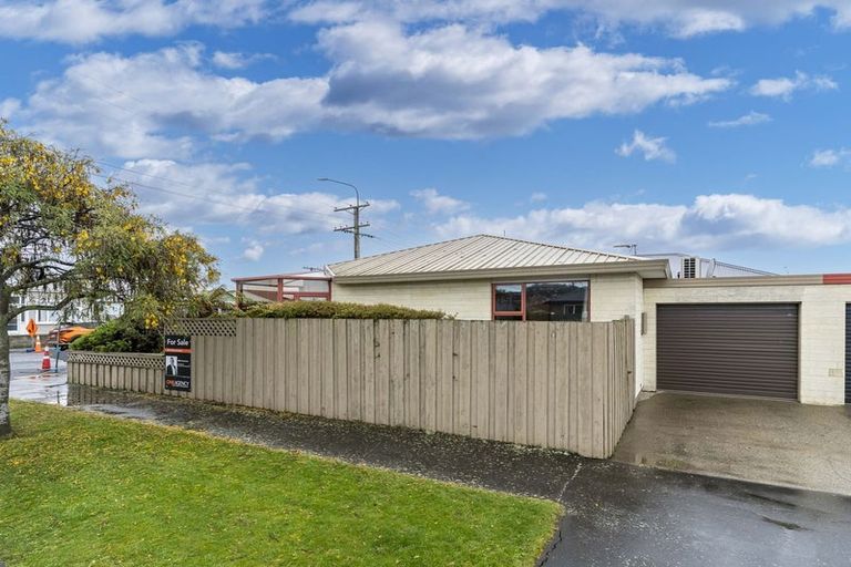 Photo of property in 77 Bay View Road, South Dunedin, Dunedin, 9012