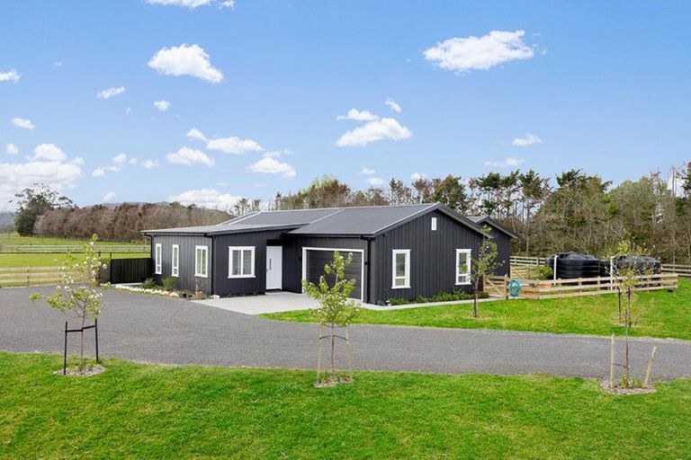 Photo of property in 118 Tourist Road, Clevedon, Papakura, 2582
