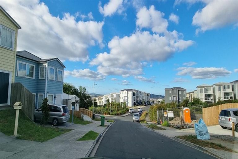 Photo of property in 70 Joseph Street, Flat Bush, Auckland, 2019