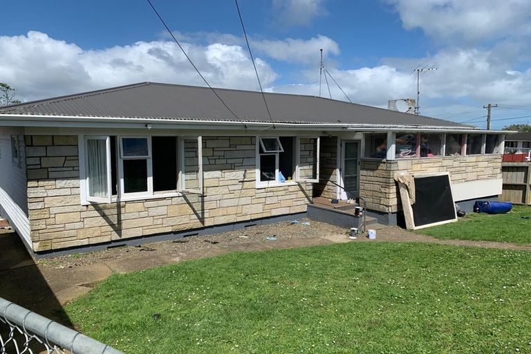 Photo of property in 2 Richard Road, Mangere, Auckland, 2022