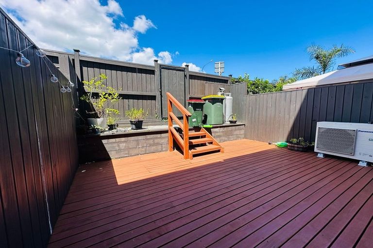 Photo of property in 2/1a Halsey Road, Manurewa, Auckland, 2102