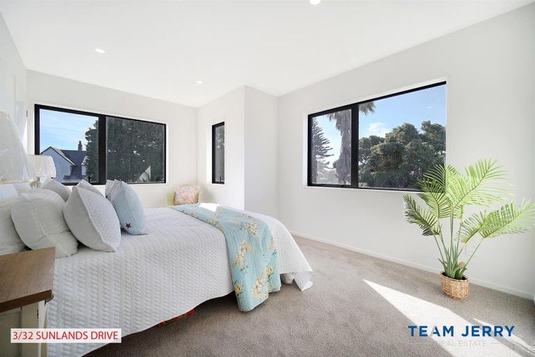 Photo of property in 3/32 Sunlands Drive, Manurewa, Auckland, 2102