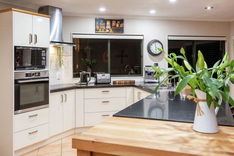 Photo of property in 9 Owenbeg Rise, Dannemora, Auckland, 2016